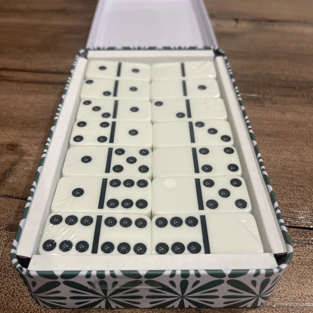 NEW-BUCHANAN'S SCOTLAND TIN DOUBLE SIX DOMINO SET GIFT COLLECTIBLE - 1 SET ONLY